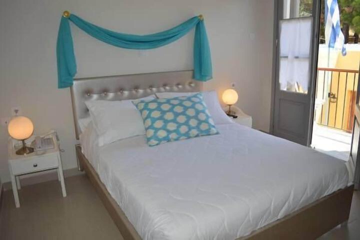 Room 10 of 40