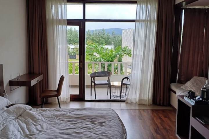 Room 7 of 91