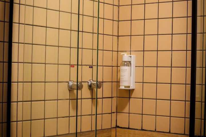 Room 26 of 71