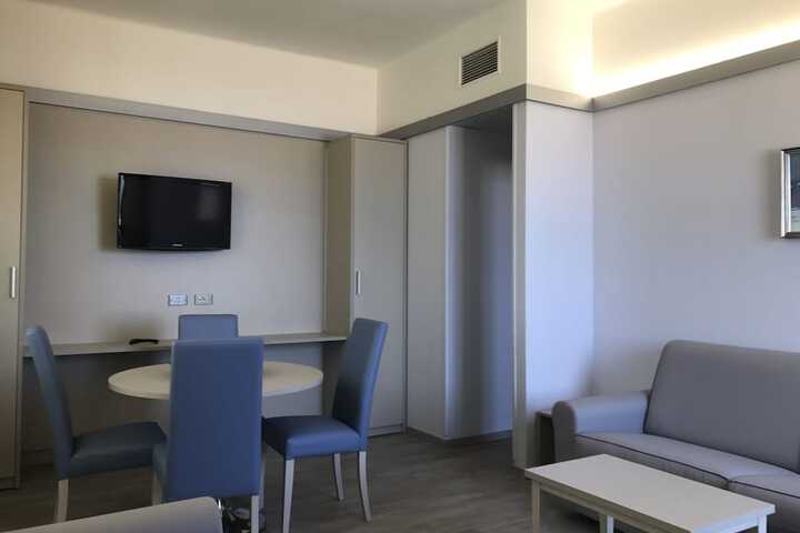 Room 25 of 41