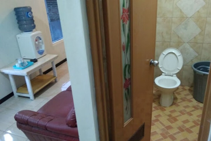 Room 4 of 11