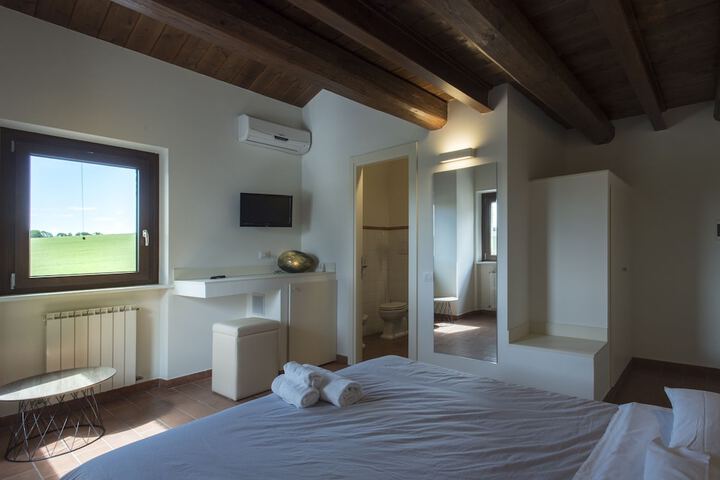 Room 6 of 95