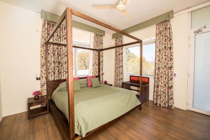 Room 2 of 41