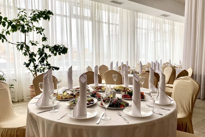 Dining Photos