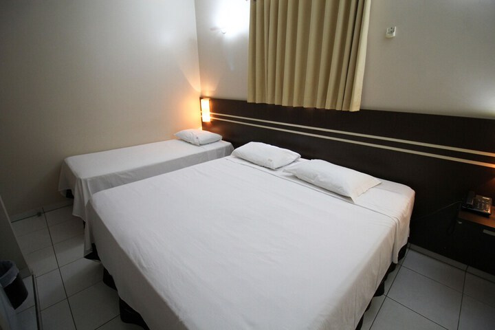 Room 59 of 183