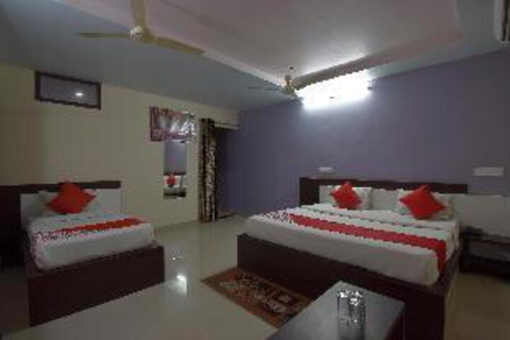 Room 13 of 23