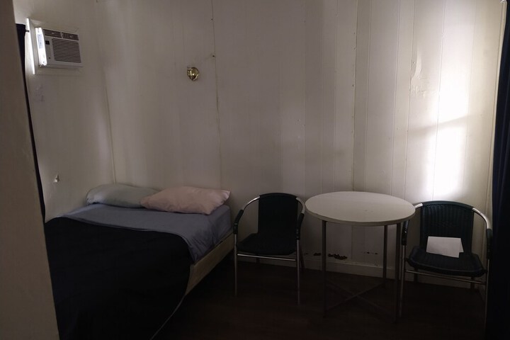 Room 19 of 27