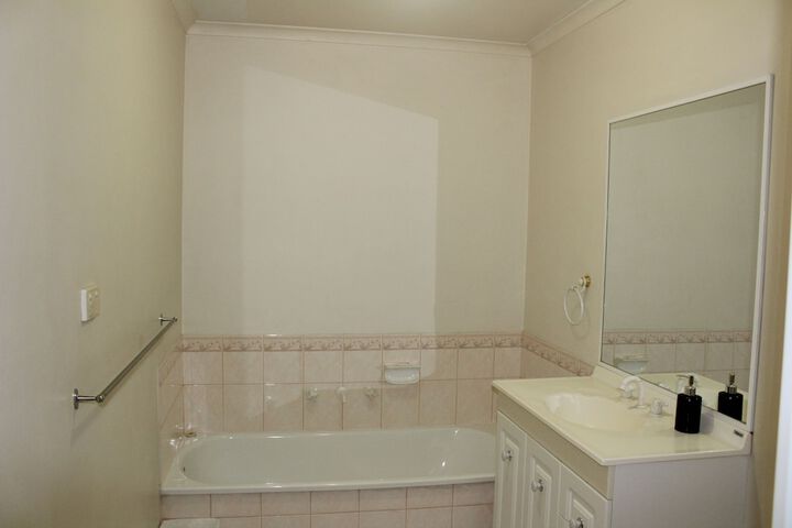 Room 10 of 23