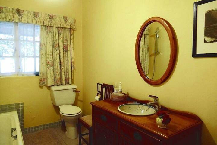 Room 20 of 28