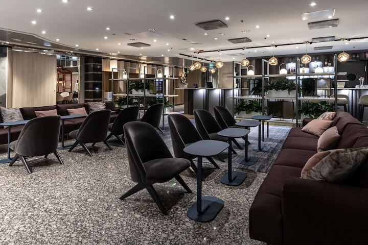 Guest Lobby