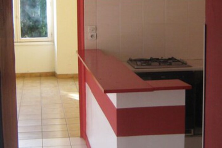 Room 6 of 10