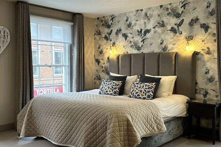 Room 17 of 64