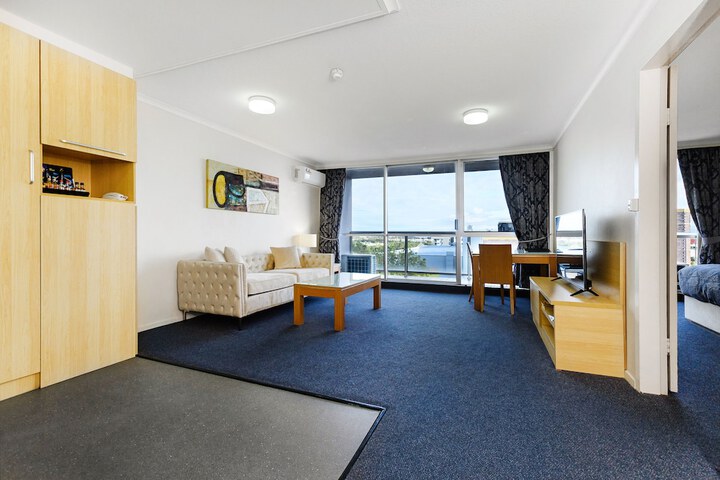 Room 19 of 66