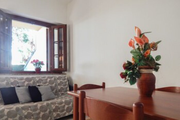 Room 52 of 60
