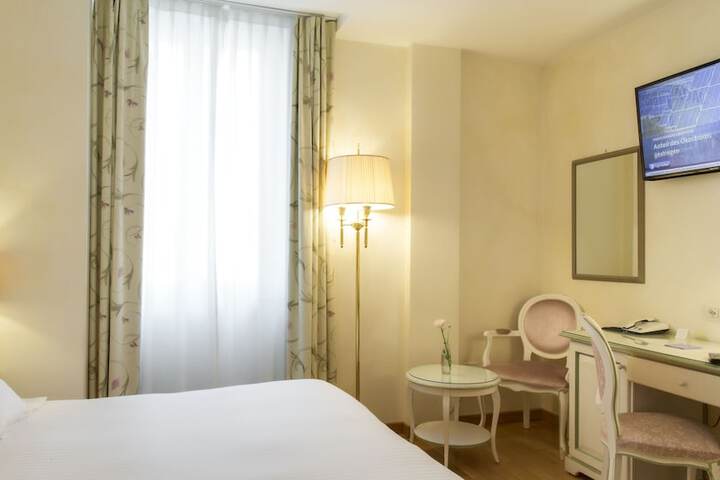Room 29 of 136