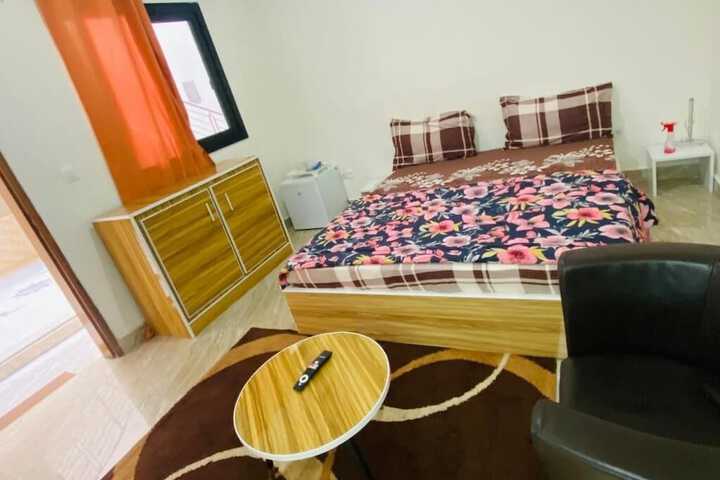 Room 4 of 6