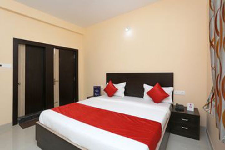 Room 11 of 21