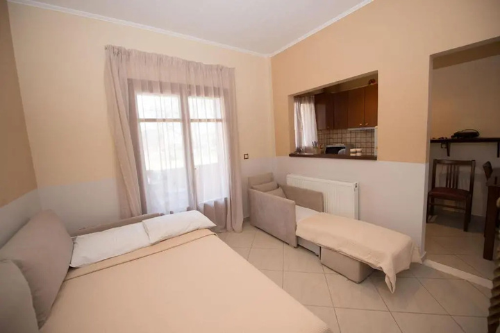 Room 4 of 22