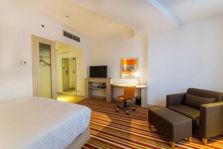Room 14 of 41