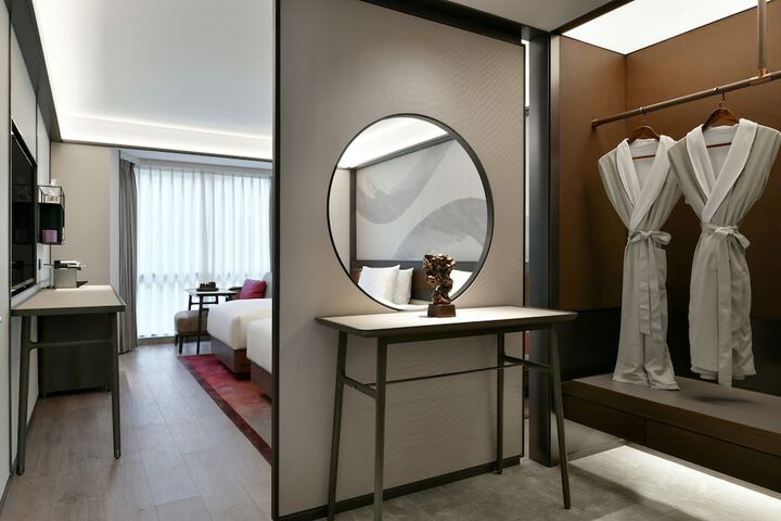 Room 4 of 46