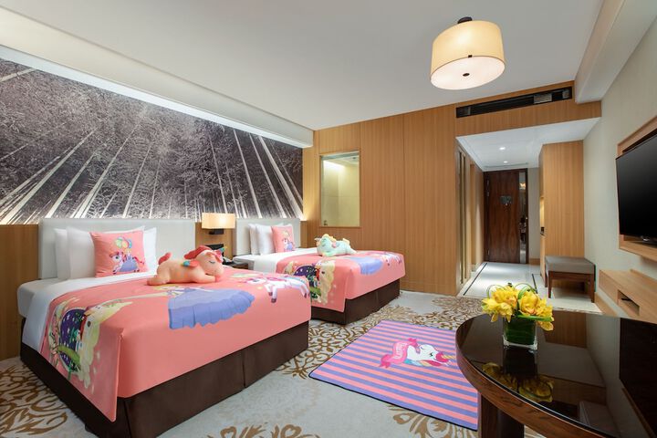 Room 17 of 170
