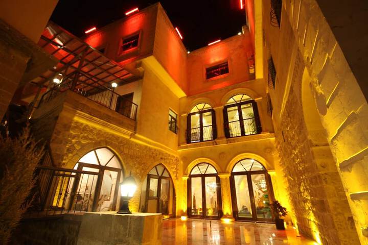Hotel 140 of 158