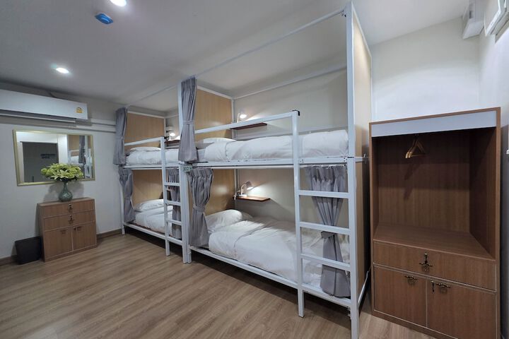 Room 57 of 76