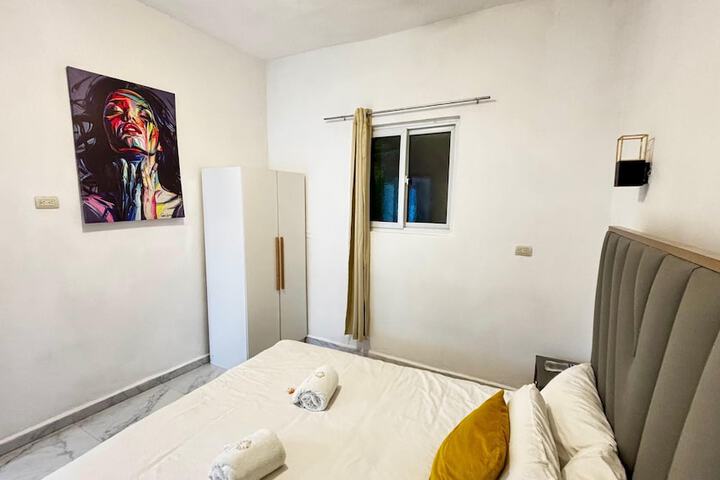Room 38 of 339