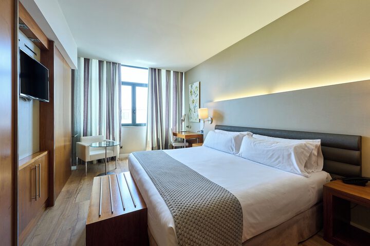 Room 52 of 116