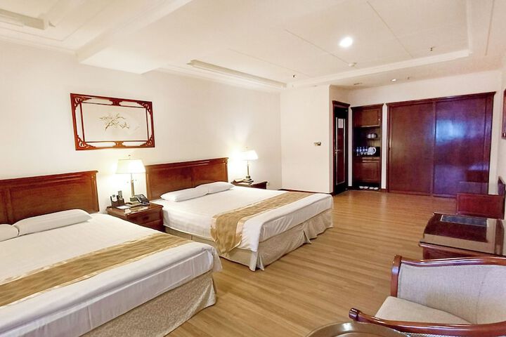 Room 9 of 46