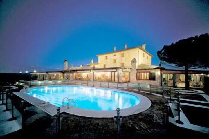 Hotel Pool