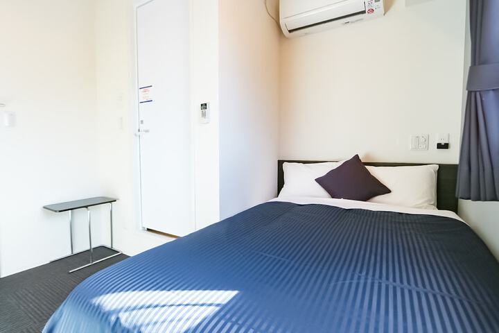 Room 6 of 20