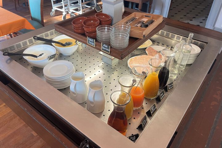Breakfast/Coffee Service 19 of 26