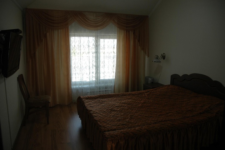 Room 3 of 11