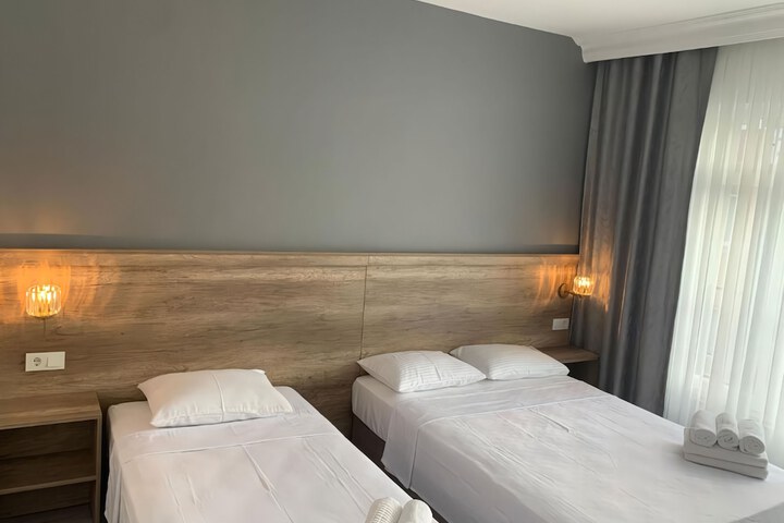 Room 14 of 42