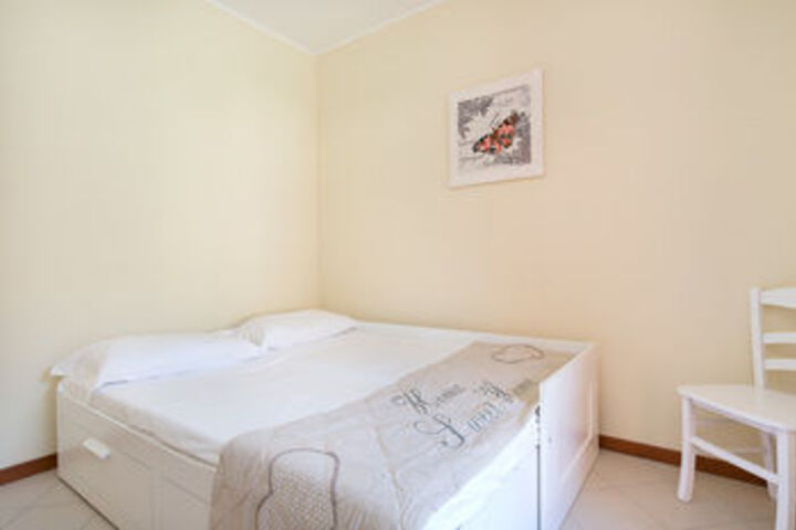 Room 198 of 450