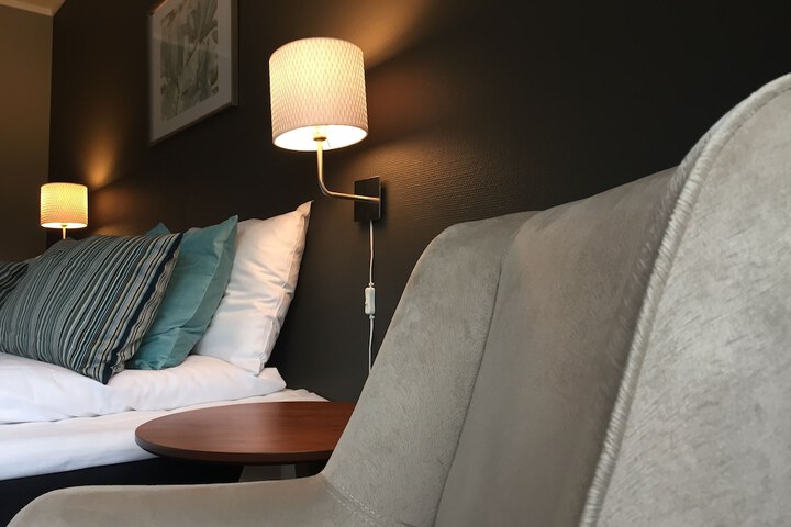 Room 7 of 38