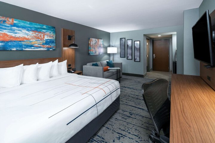 1 King Bed Mobility Accessible (6 of 15)