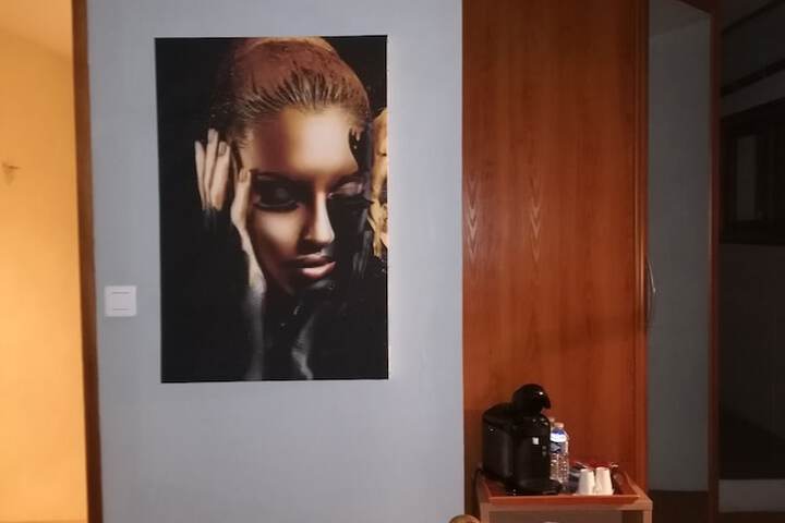 Room 4 of 37