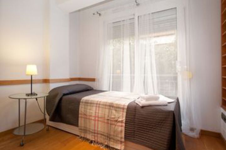 Room 10 of 40