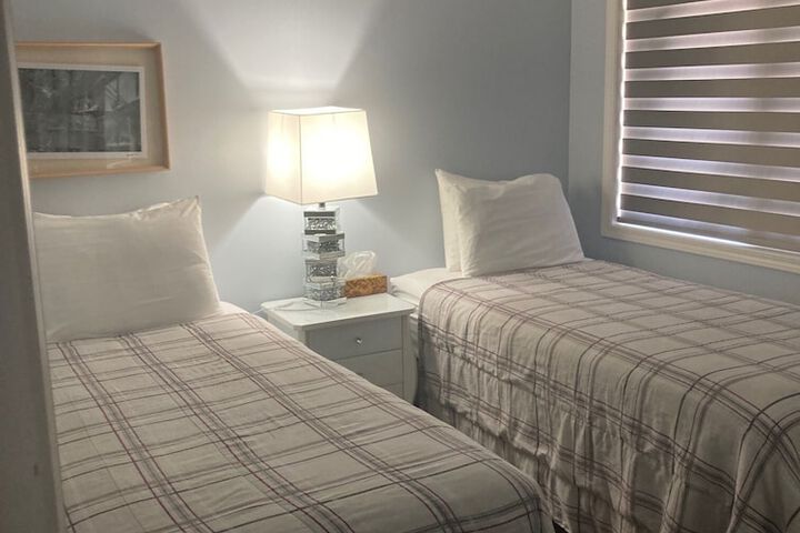 Room 12 of 73