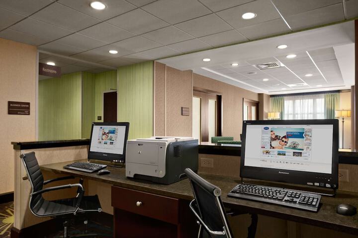Business Center 36 of 41