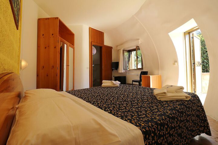 Room 41 of 150