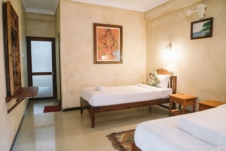 Room 15 of 49