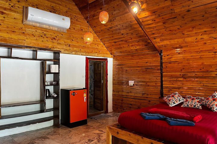 Room 169 of 288