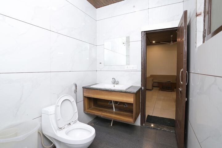 Room 12 of 13