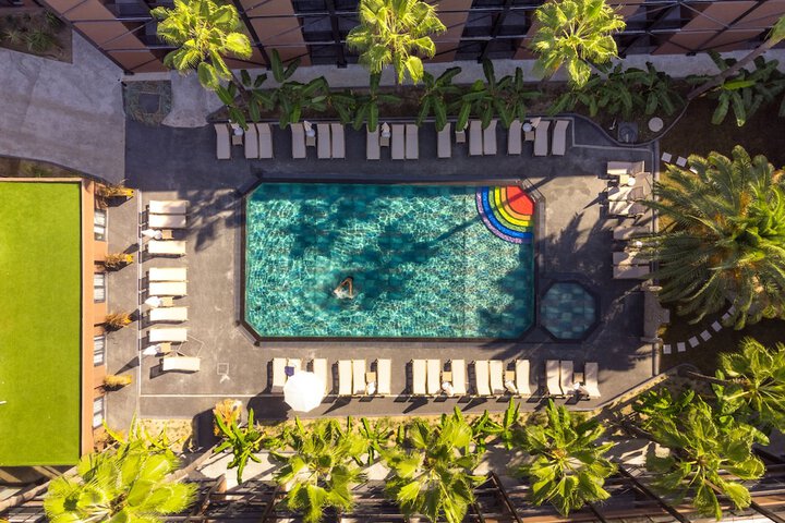 Pool Hotel
