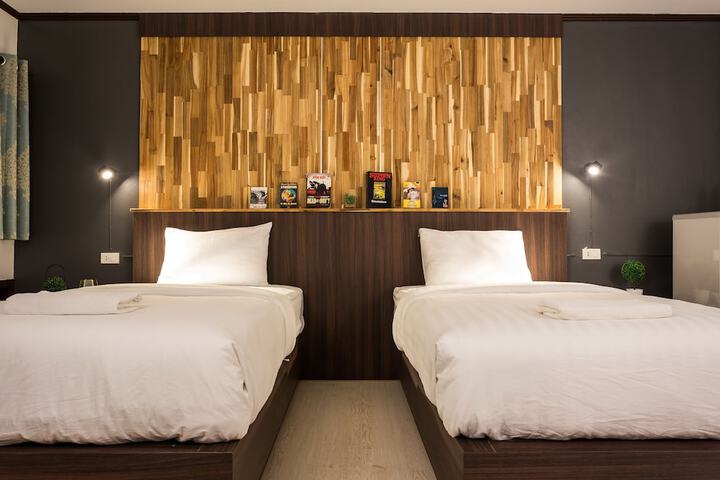 Room 53 of 85