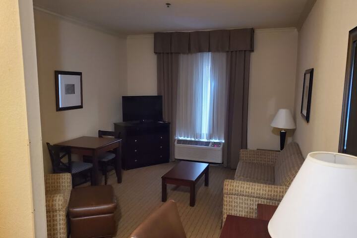 Room 13 of 23
