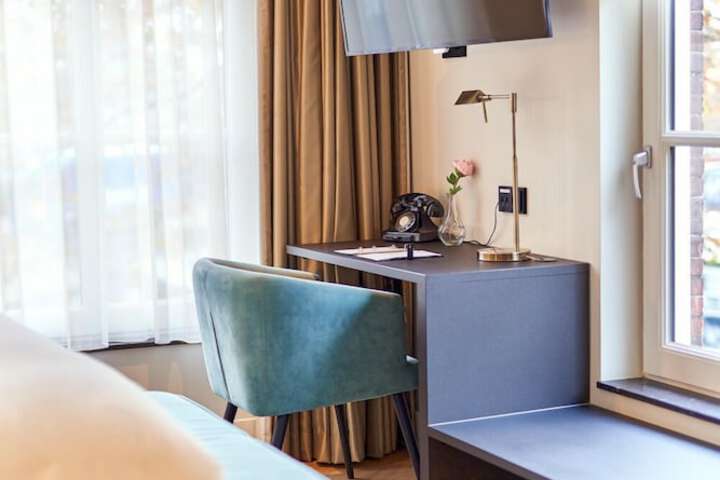 Room 10 of 61